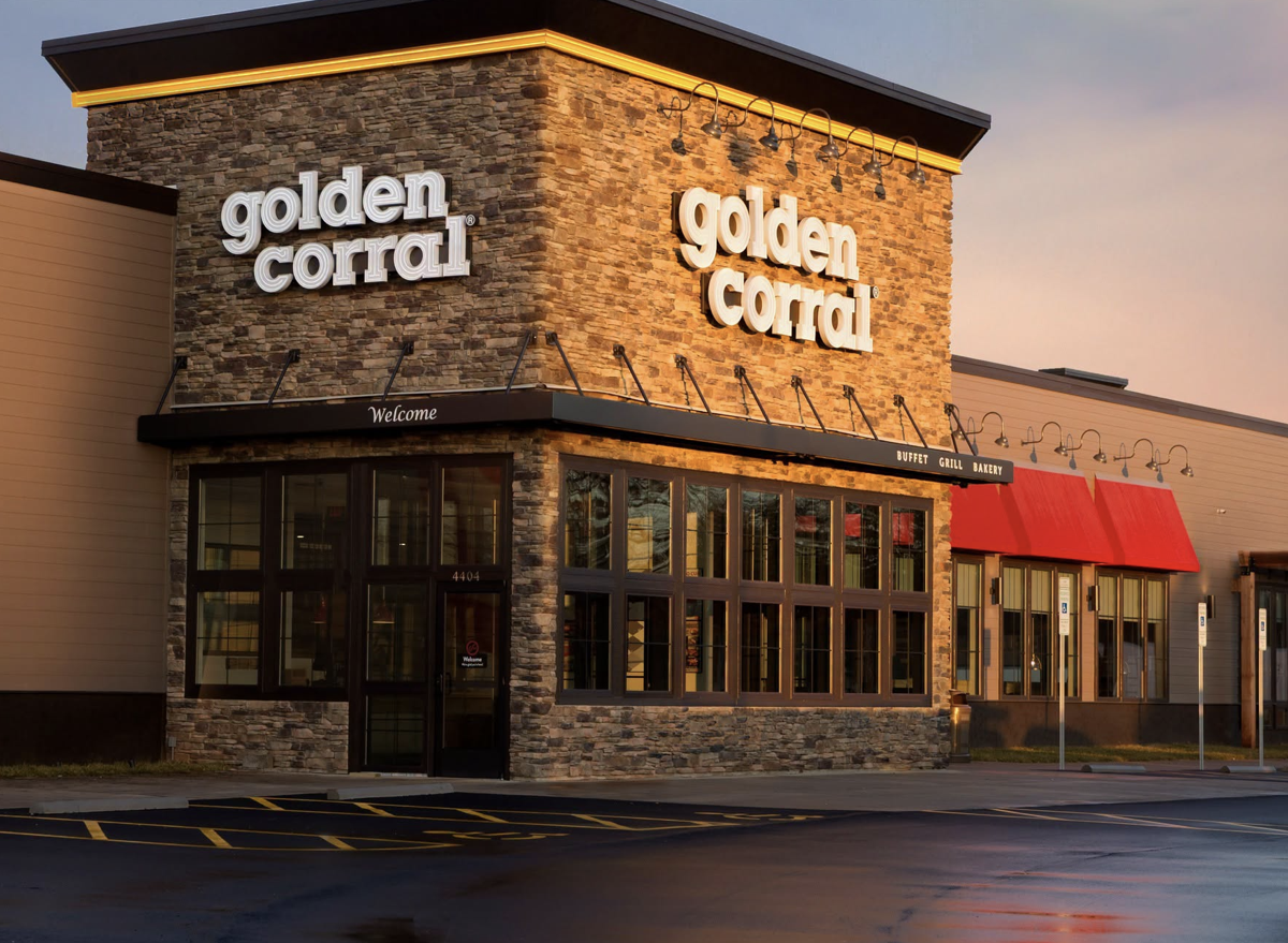 Five Restaurant Chains With Salad Bars That Diners Actually Recommend