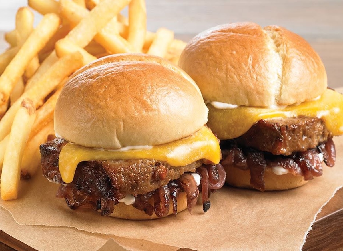 Five Restaurant Chains Serving Meatloaf Sandwiches Diners Love