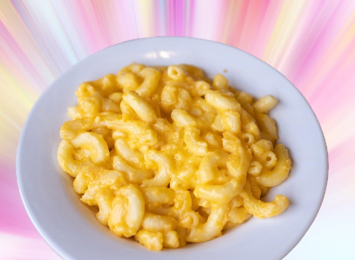 Five Buffet Chains That Nail Mac and Cheese, According to Diners
