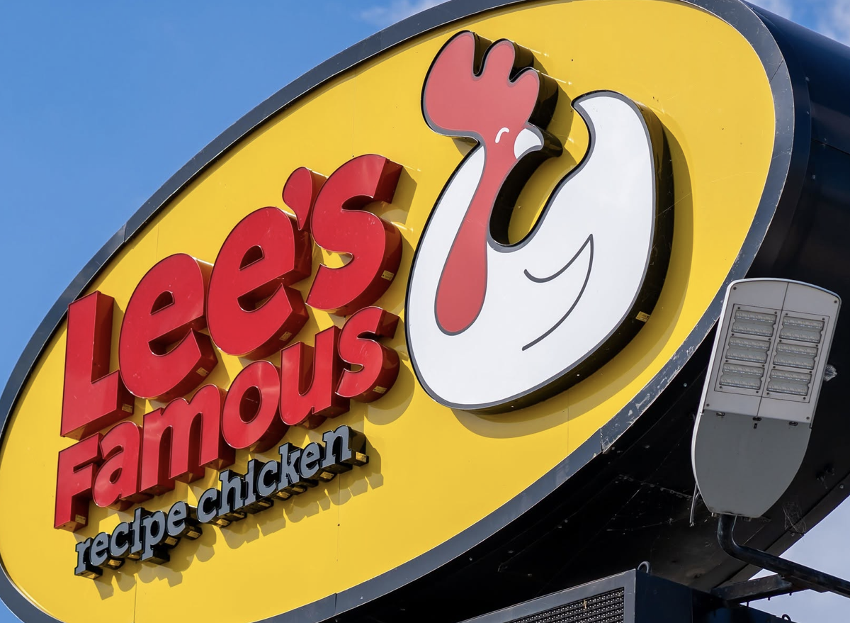 Five Restaurant Chains With Standout Chicken Tenders and Coleslaw