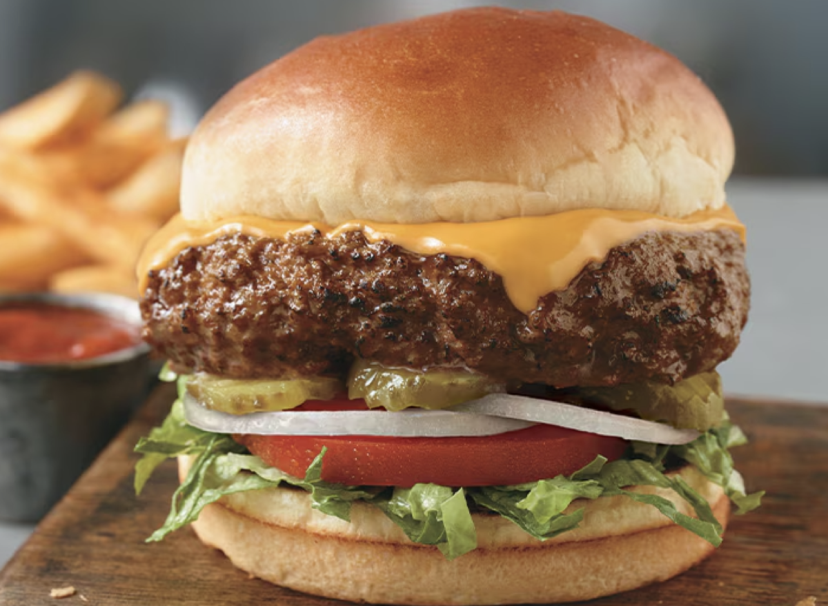 Best Hamburgers at Steakhouse Chains: Seven Diners Recommend